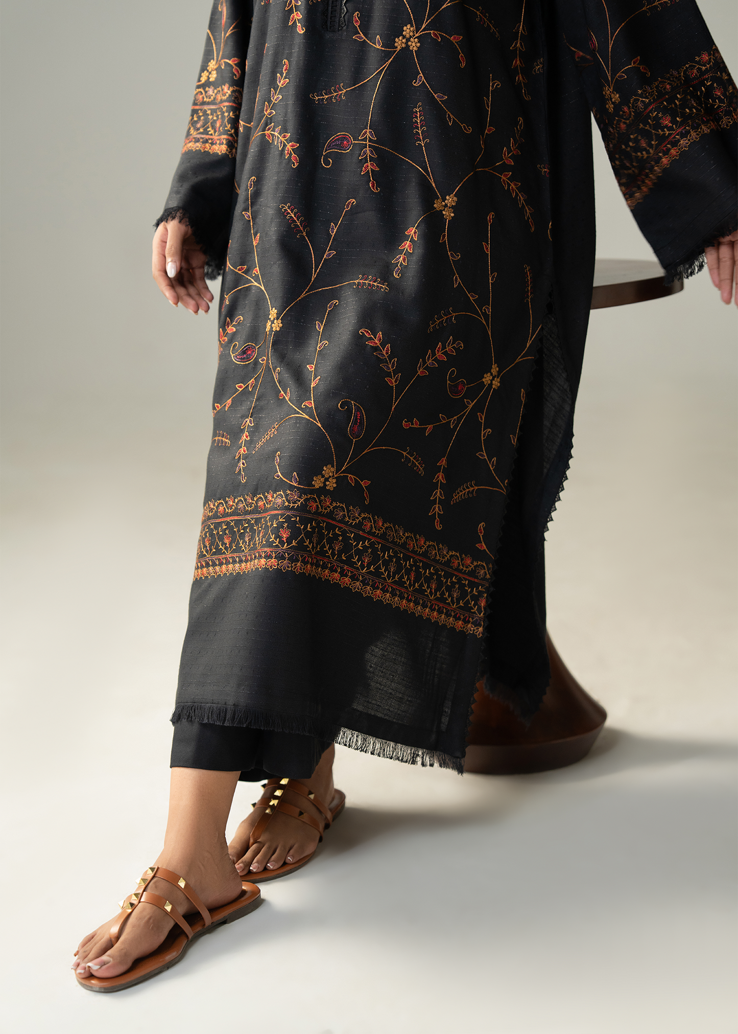 Black Embroidered Dhanak Suit - Long